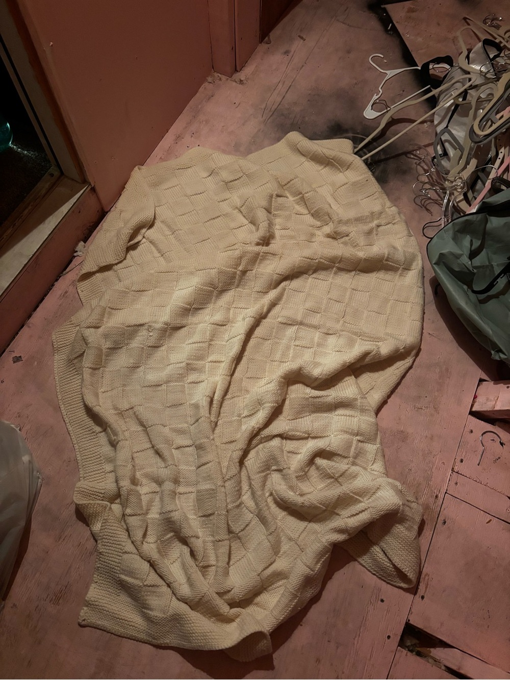 Vibtage Cream Knit blanket- Classic Textured Crew